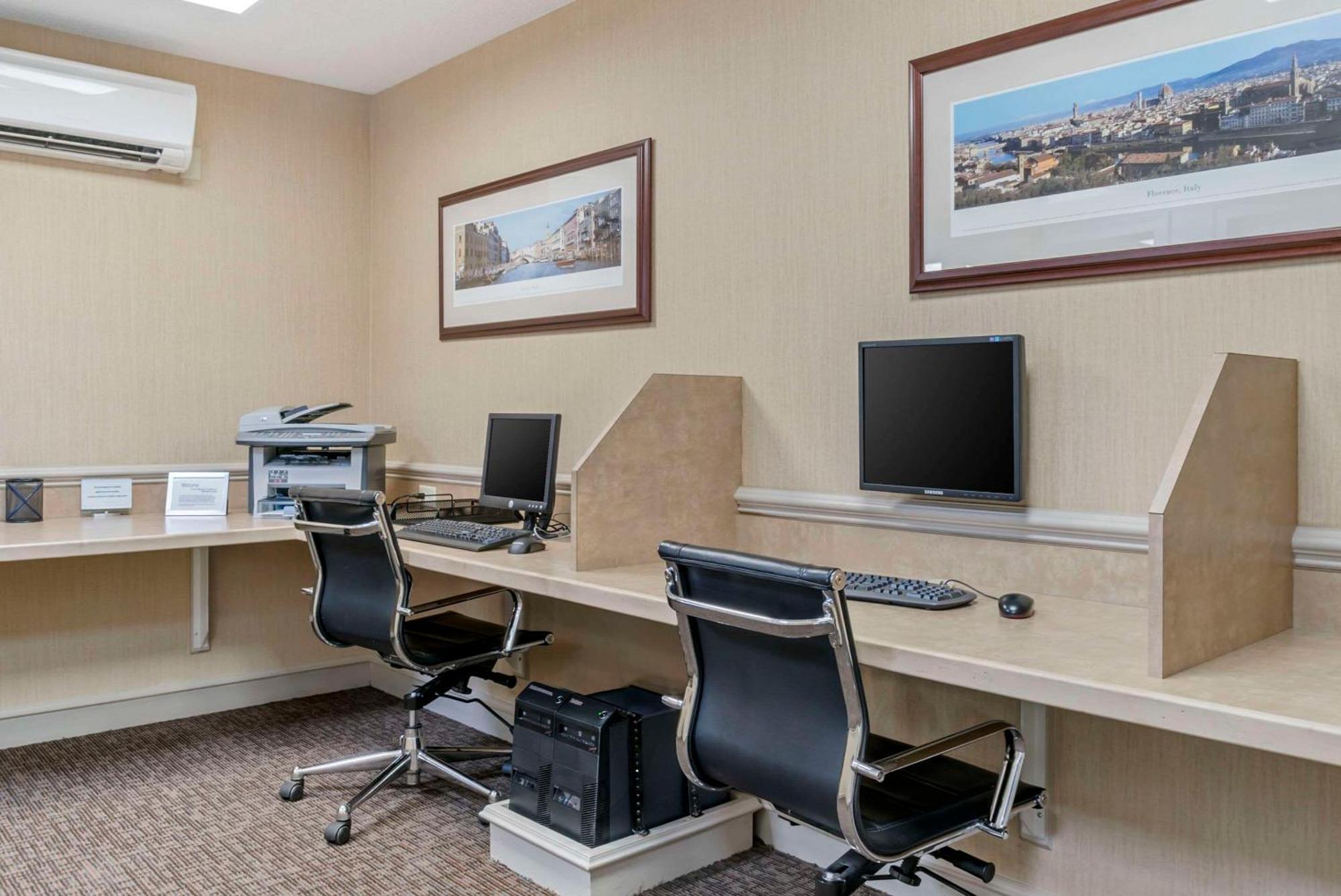 Comfort Inn Plainwell Екстериор снимка
