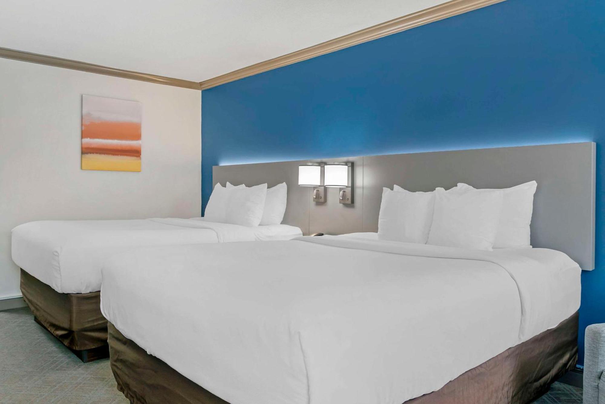 Comfort Inn Plainwell Екстериор снимка